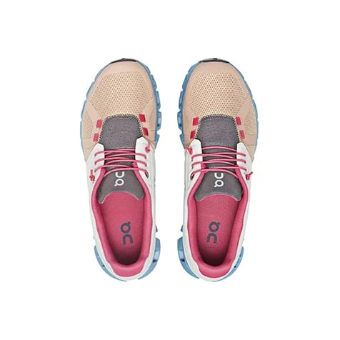 حذاء On Running Cloud 5 صورة كاملة بتفاصيل واضحة من دينيز