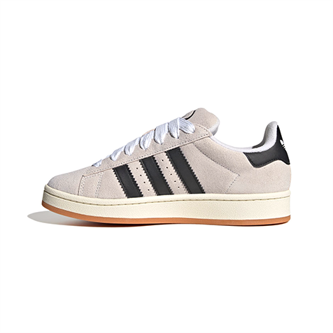 حذاء Adidas Campus بلقطة قريبة تظهر دقة التصميم في دينيز