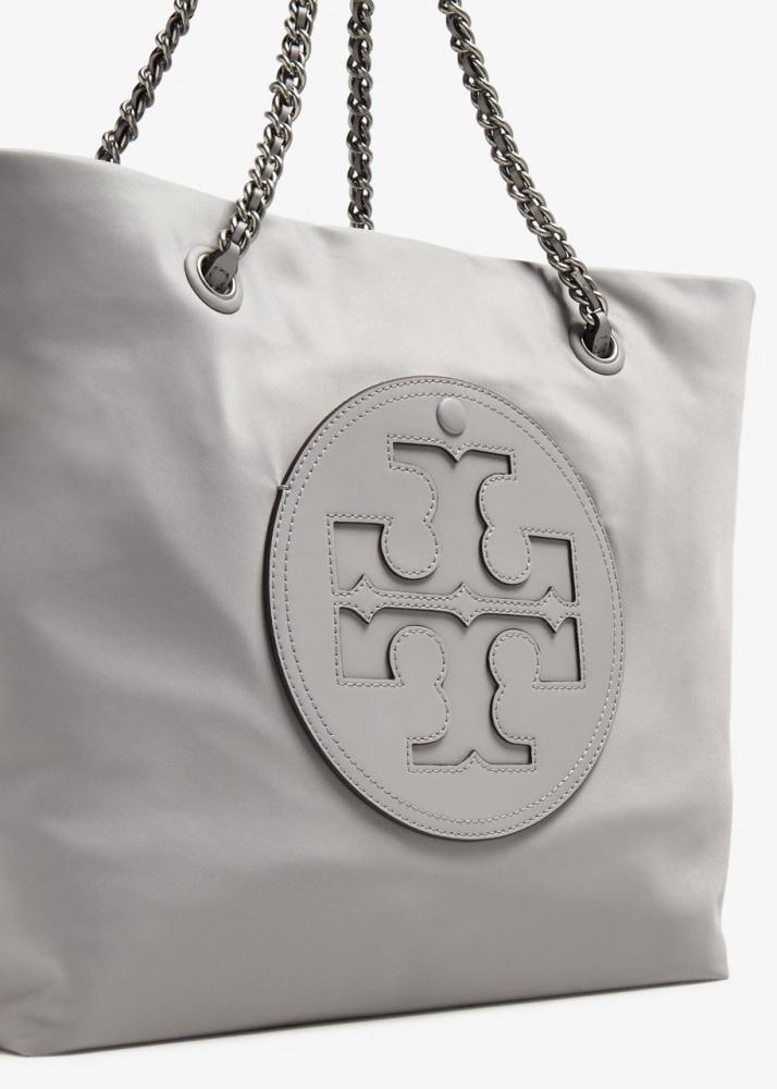 حقيبة توت نسائية أنيقة من Tory Burch بسلسلة معدنية فاخرة