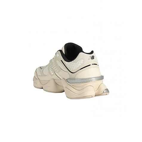 حذاء new balance 9060 بمنظر علوي يبرز خطوط التصميم