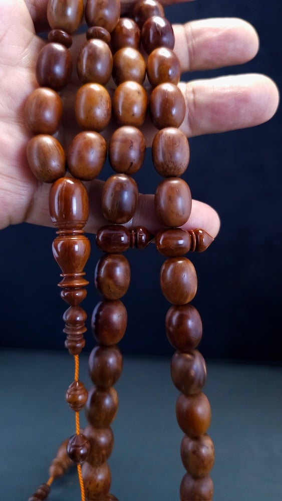 مسباح فاخر  من خشب الكوك