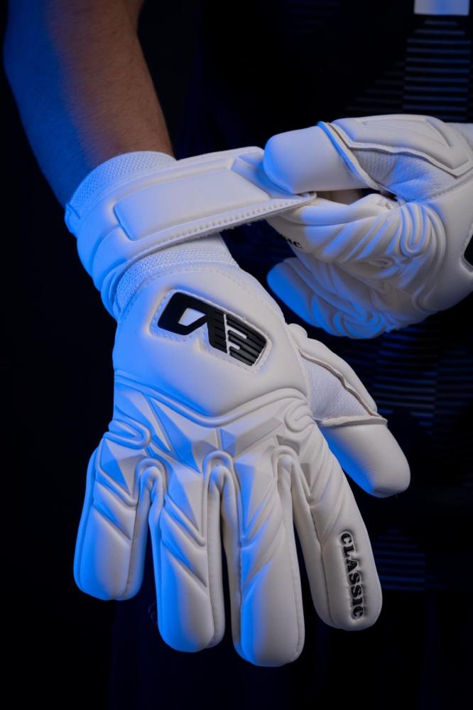 NEW EVO CLASSIC GLOVES WHITE