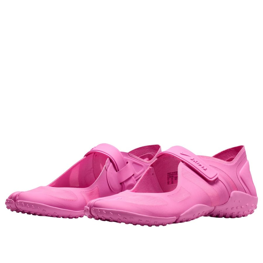 Nike SKIMS Rift Mesh Psychic Pink