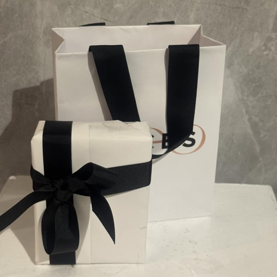 بوكية ورد  مع  عطر