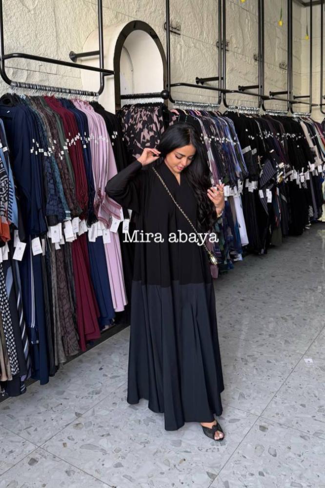 عبايه سواد بقصة كويتيه