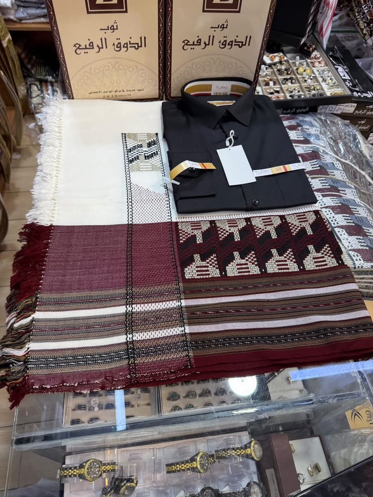 طقم معاوز بيضاني راقي وشميز
