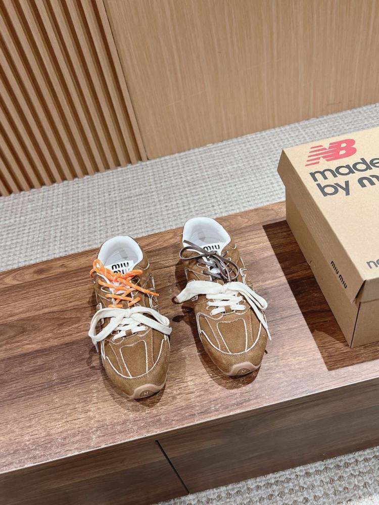 سنيكرز miu miu vs new balance