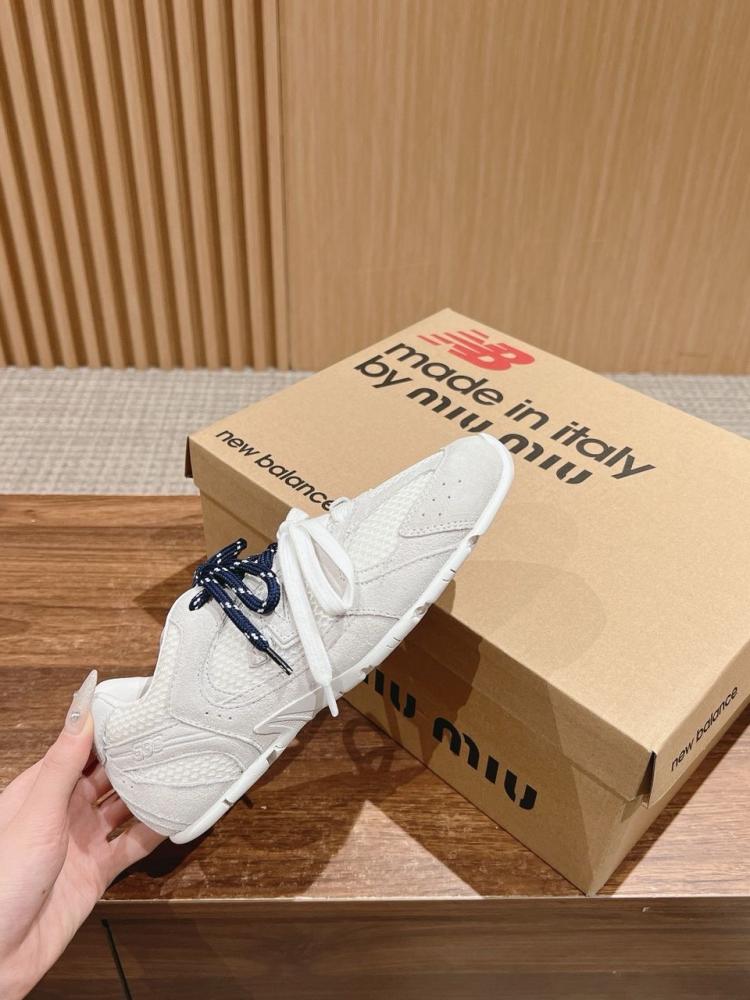 سنيكرز miu miu vs new balance