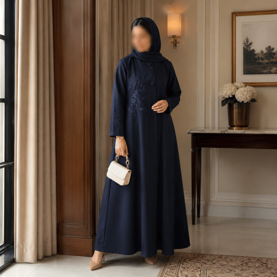 عباية كريب ملكي مع تطريز جوانب أزرق كلوش M4404