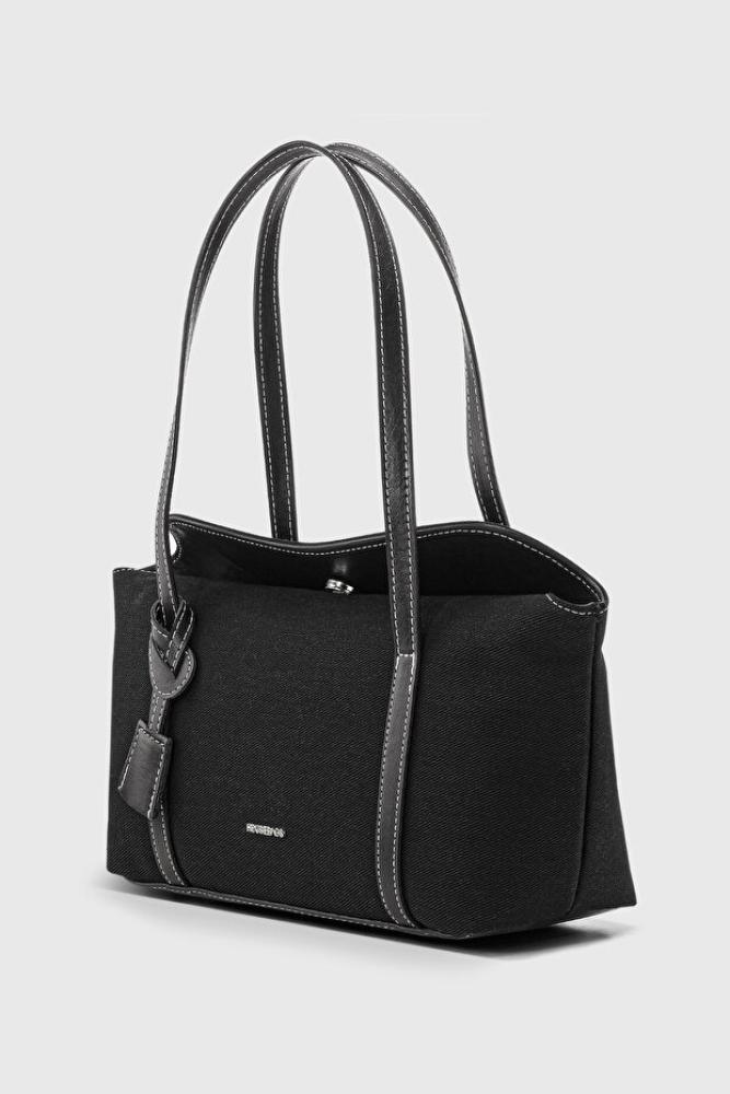Housebags حقيبة كتف من القماش الأسود بغطاء 270