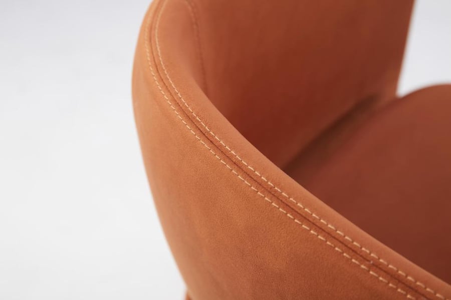 FINESSE ARMCHAIR