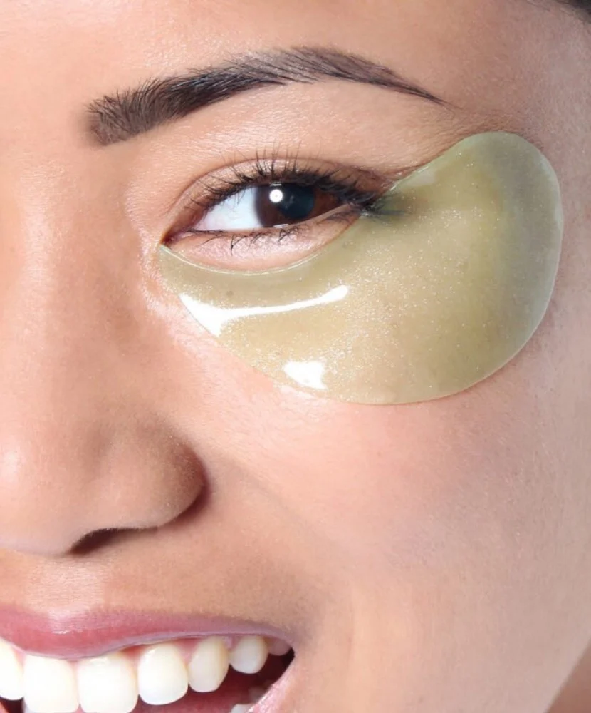 Collagen patches under the eye for hydration and tightening