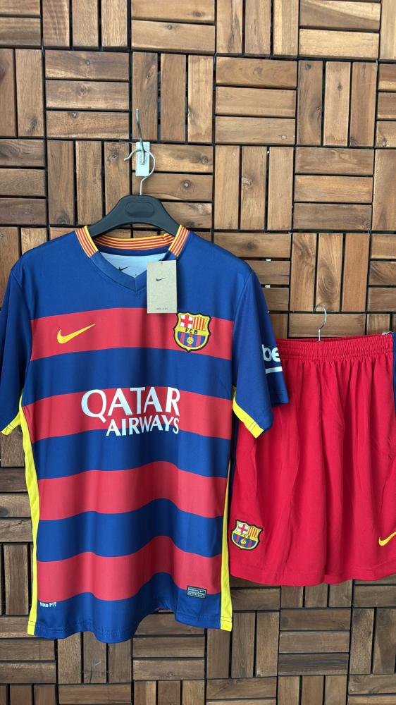 طقم برشلونه2015
