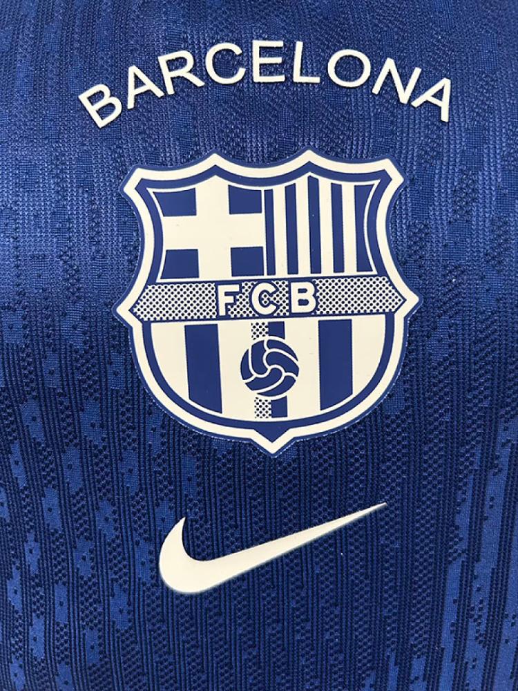تيشيرت برشلونه