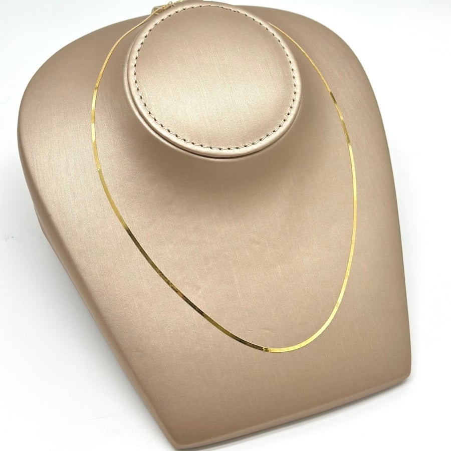 عقد ذهب أصفر عيار18 من مجوهرات الشلوي -18 K yellow gold necklace from