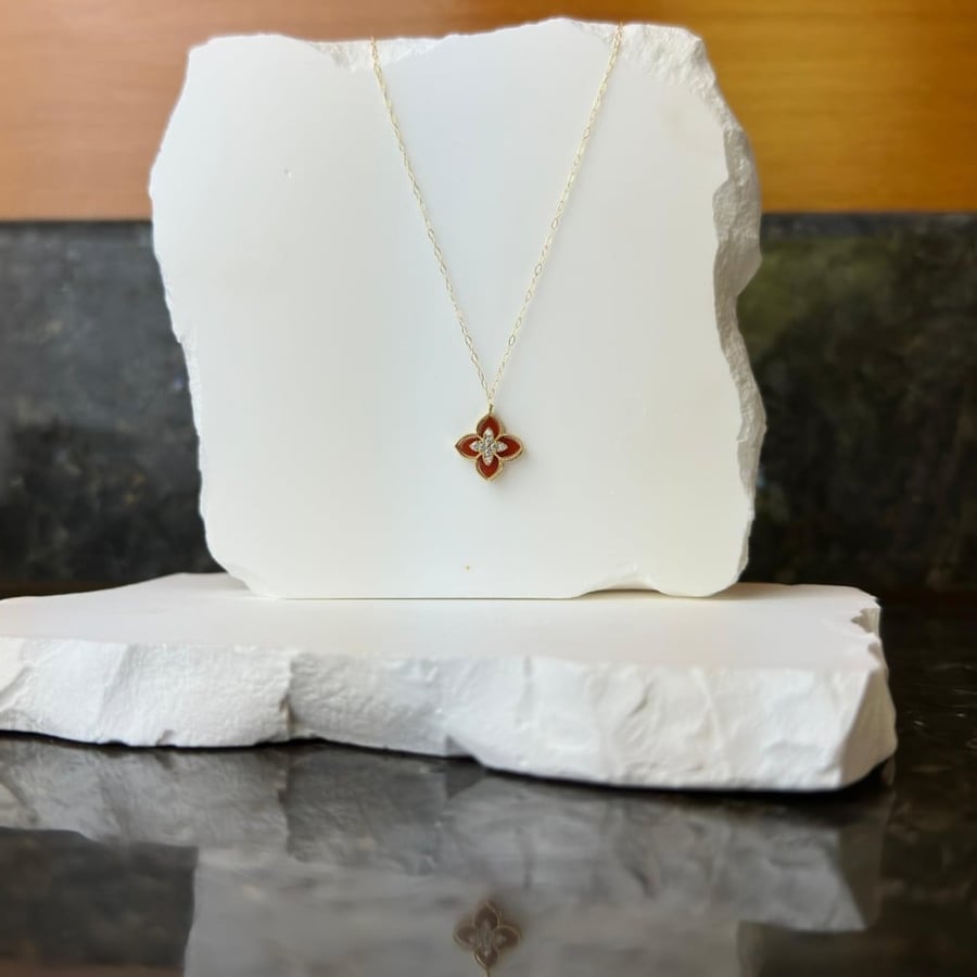 عقد ذهب أصفر عيار18 من مجوهرات الشلوي -18 K yellow gold necklace from
