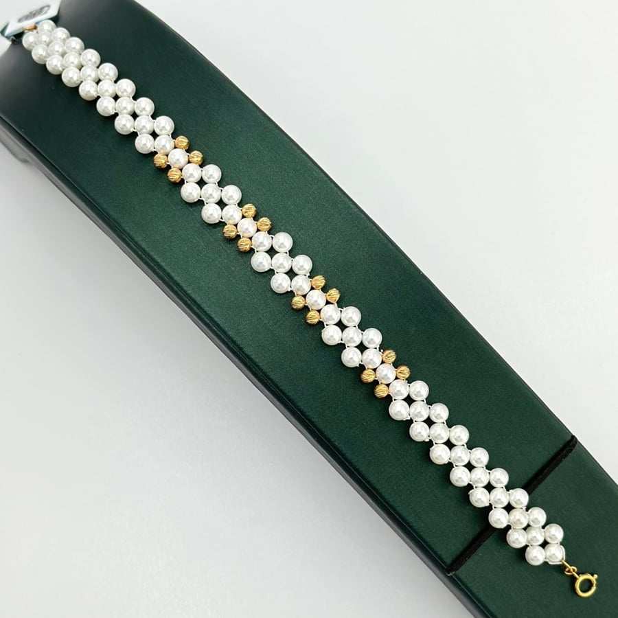 Bracelet with Lulu decorated with laser stones (1.1 grams - 21 karat - PE0002)