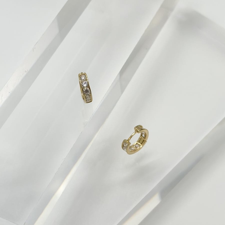 حلق ذهب اصفر عيار 18 مجوهرات الشلوي Gold earrings, Al-Shalawi jewelry