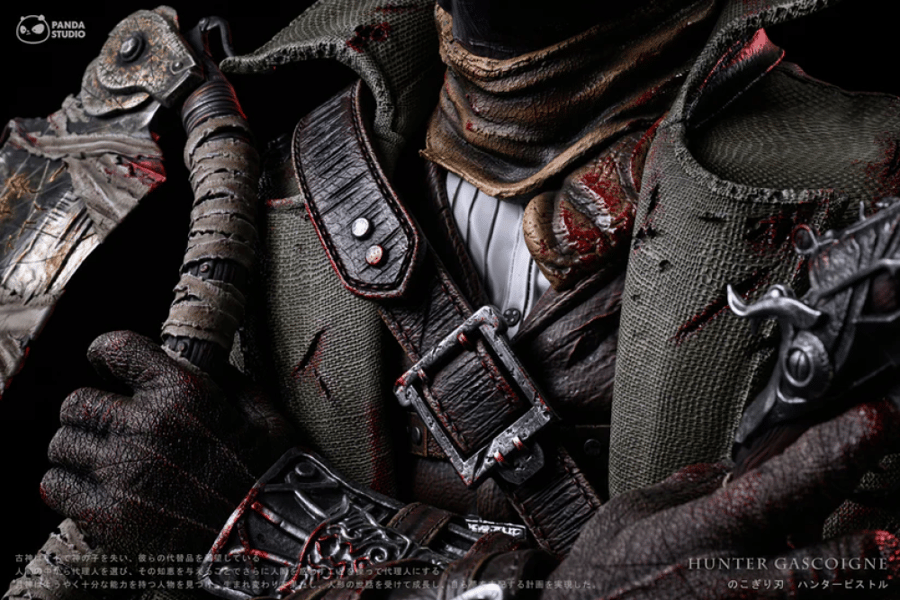 Bloodborne – The Hunter Bust with Saw Cleaver & Hunter Pistol