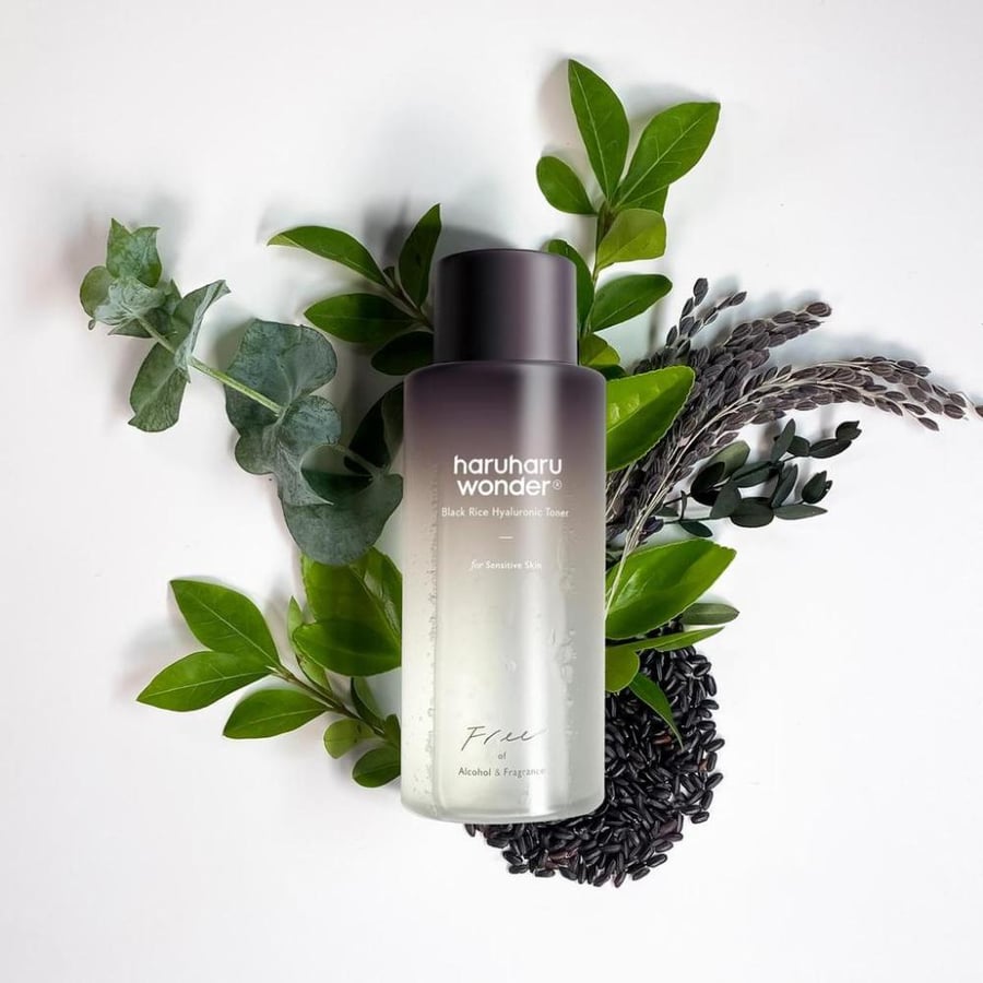 تونر الهيالورونيك بالأرز الأسود العجيب من هارو هارو وندر   HaruHaru Wonder  Black Rice Hyaluronic Toner 150ml_For Sensitive