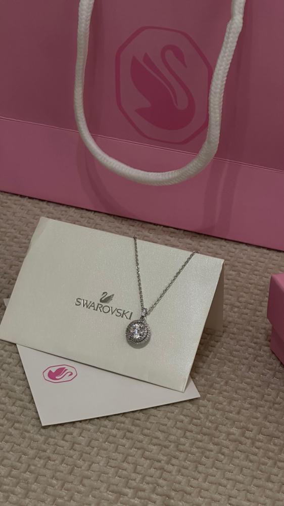 سلسال Swarovski