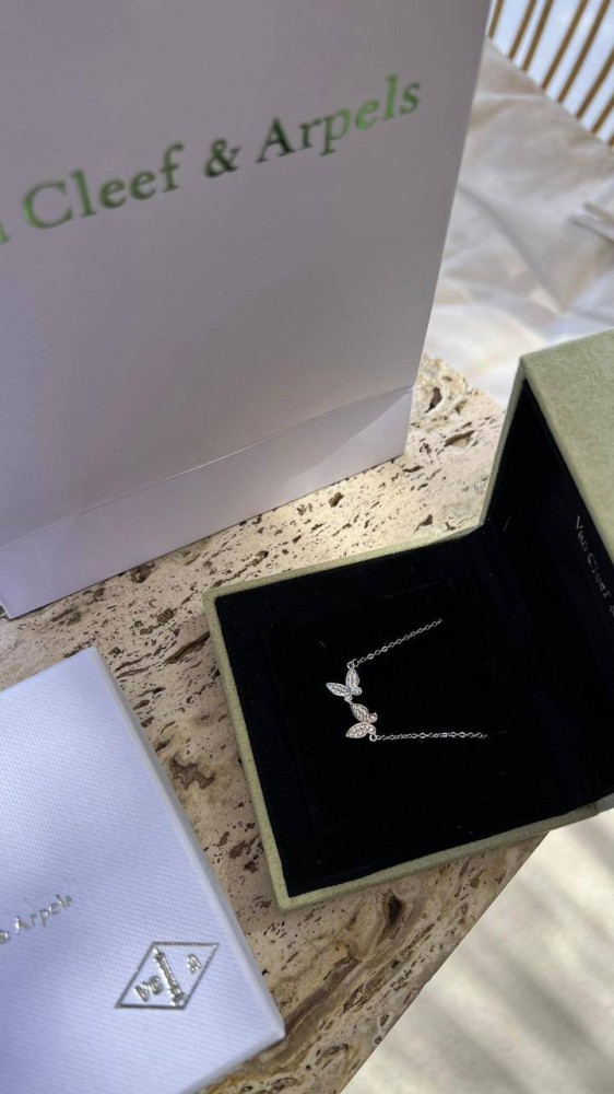 Van Cleef & Arpels brand accessory