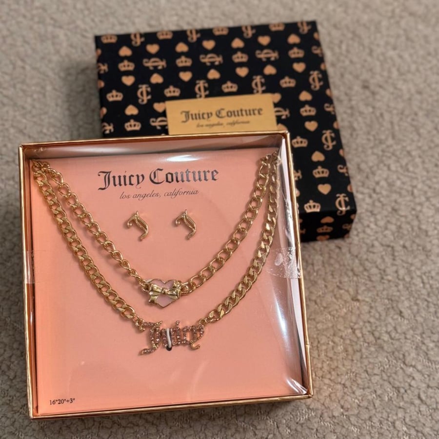 Gussy Couture accessory