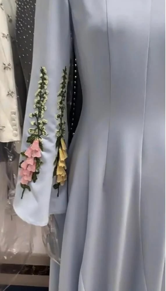 lapallina-azora-real-front.jpg صورة حقيقية لفستان أزورا السماوي