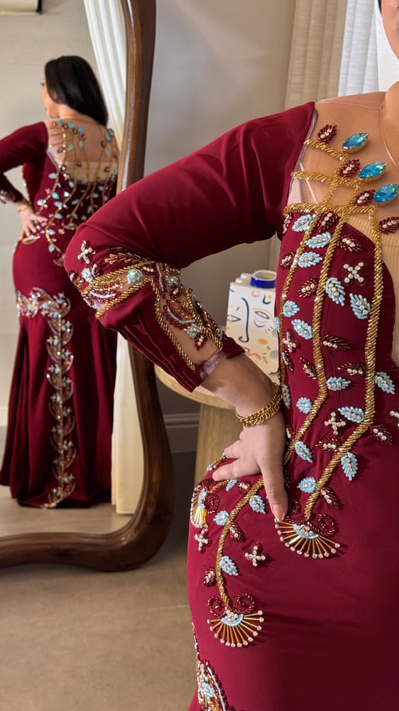 فستان برغندي (دعد)