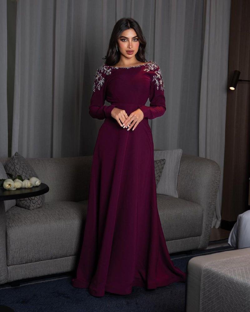 فستان سهرة ناعم
