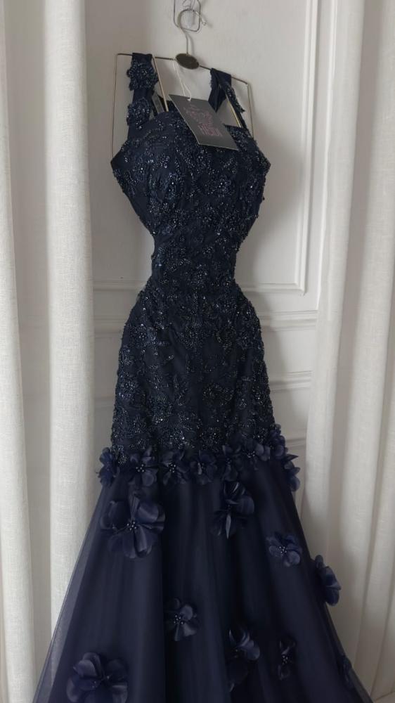 Nourhan evening dress navy lace embroidered with 3D flowers