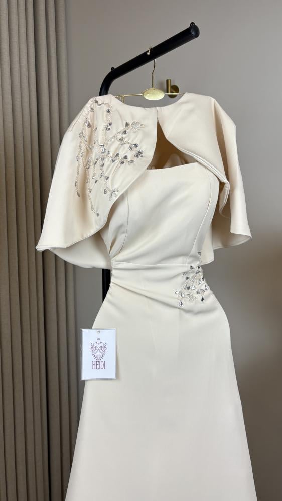 Creamy midi dress with embroidered cape - Elegant and luxurious evening dress | Heidi Store
