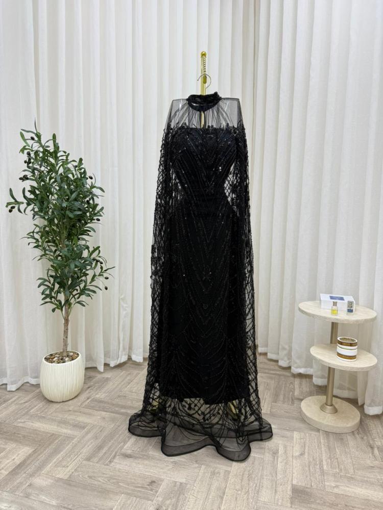Black evening dress embroidered with cape | Luxury dresses for occasions