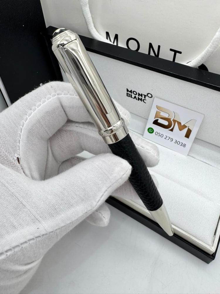 قلم Montblanc حبر جاف بتصميم كلاسيكي أنيق