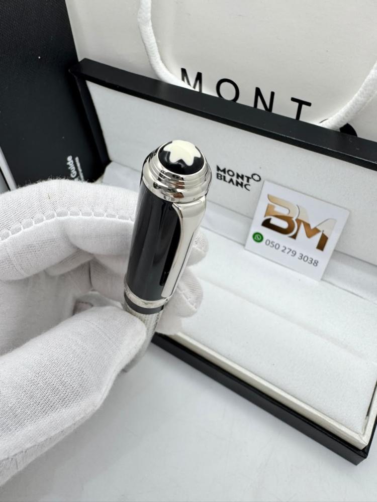 قلم Montblanc حبر جاف بتصميم كلاسيكي أنيق