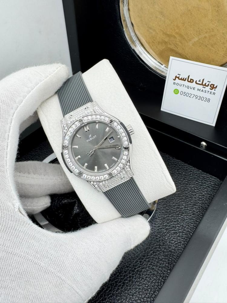 ساعة Hublot نسائية فاخرة
