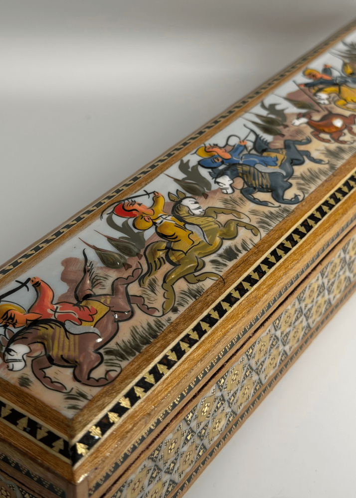 صندوق فاخر مطعّم بعظم الجمل والنحاس
