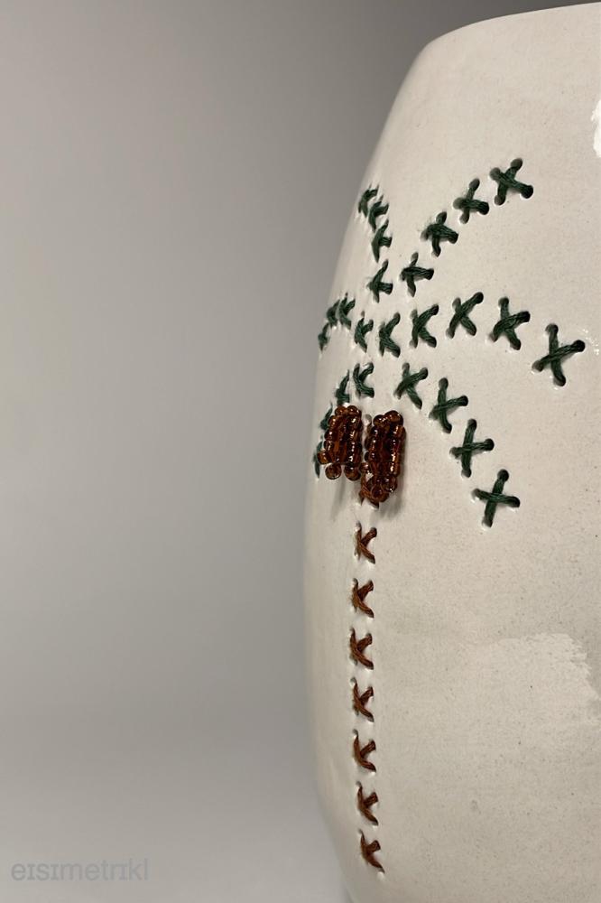 Medinah Dates Vase
