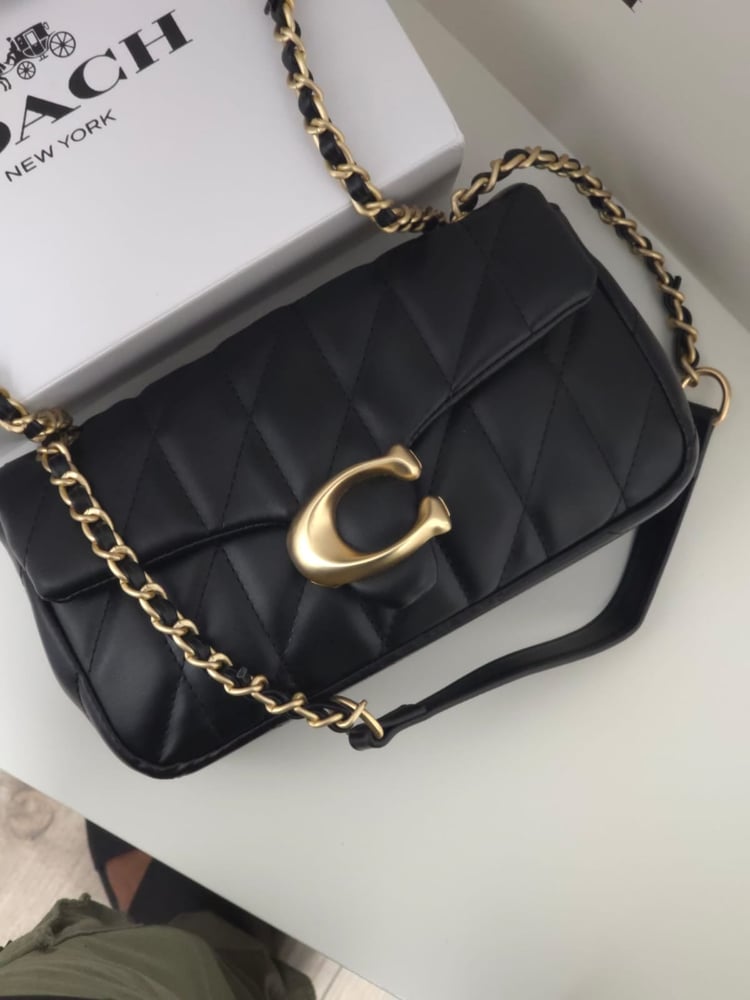 شنطة كوتش اسود ذهبي