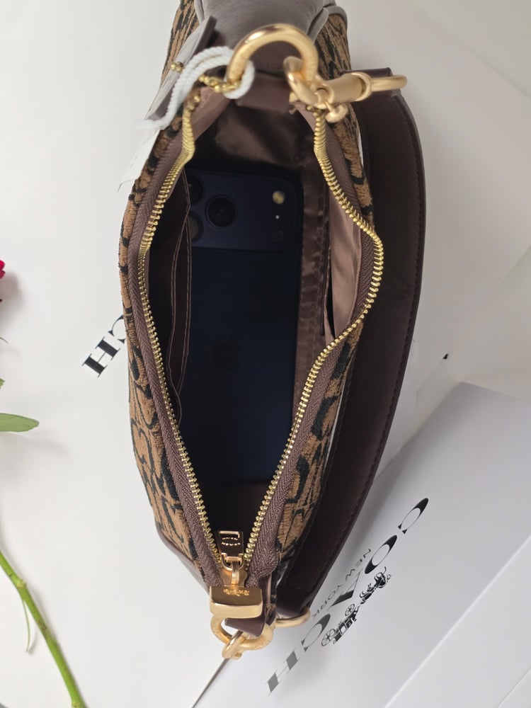 شنطة كوتش اسود