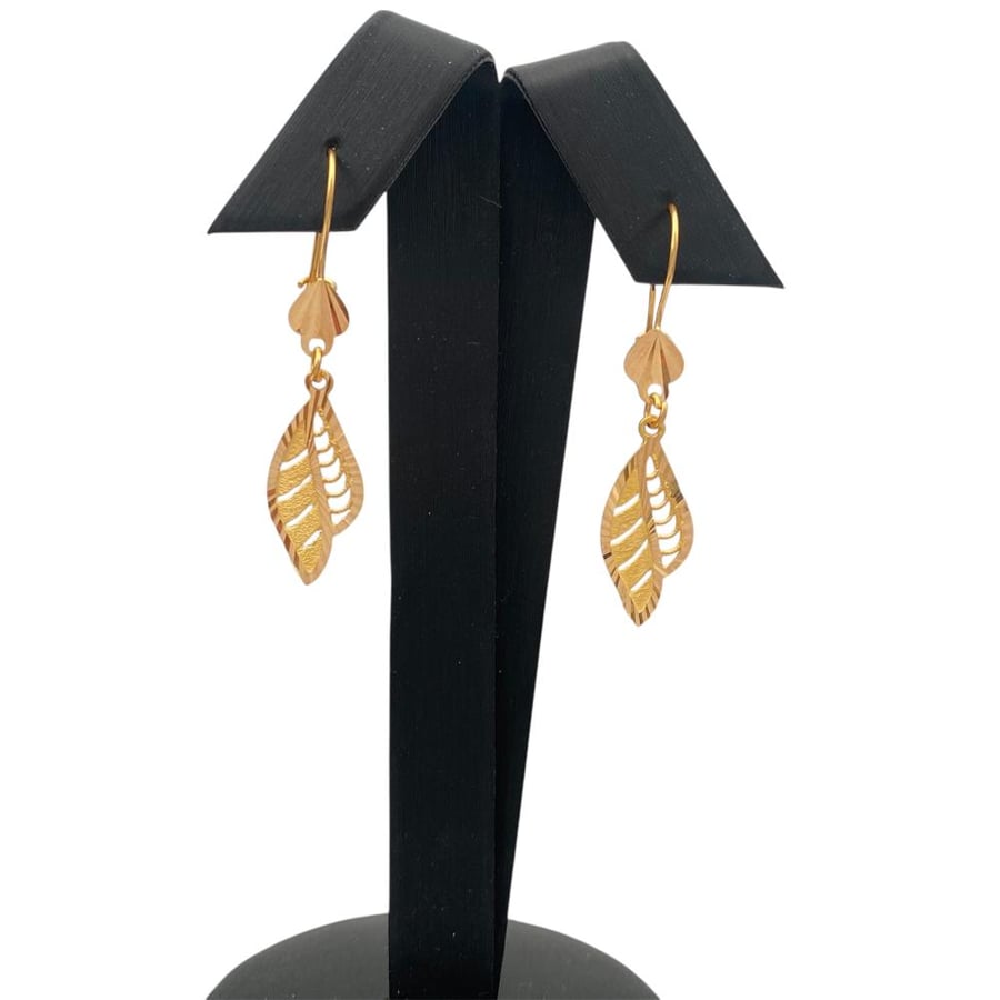 Gold earrings, 21 karat, weight 2.14 grams