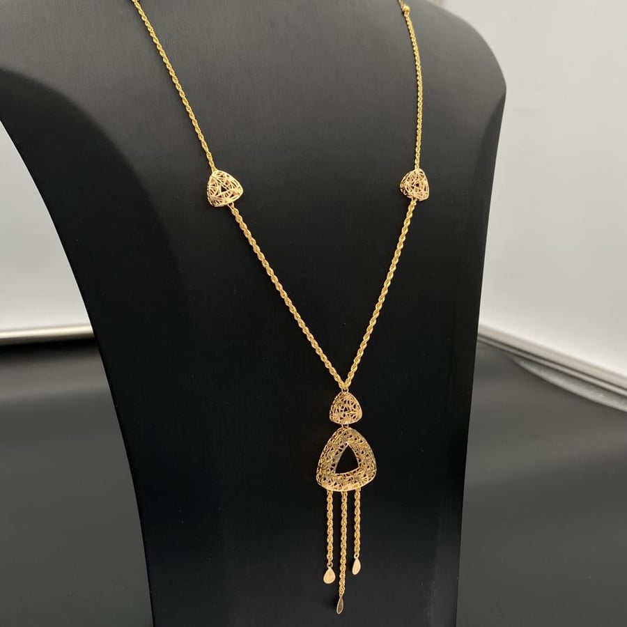 Gold prayer bead, 21 karat, weight 4.23 grams