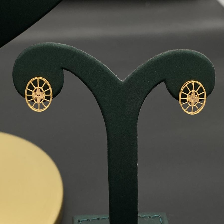Gold set of 21 karat weight 14.40 grams