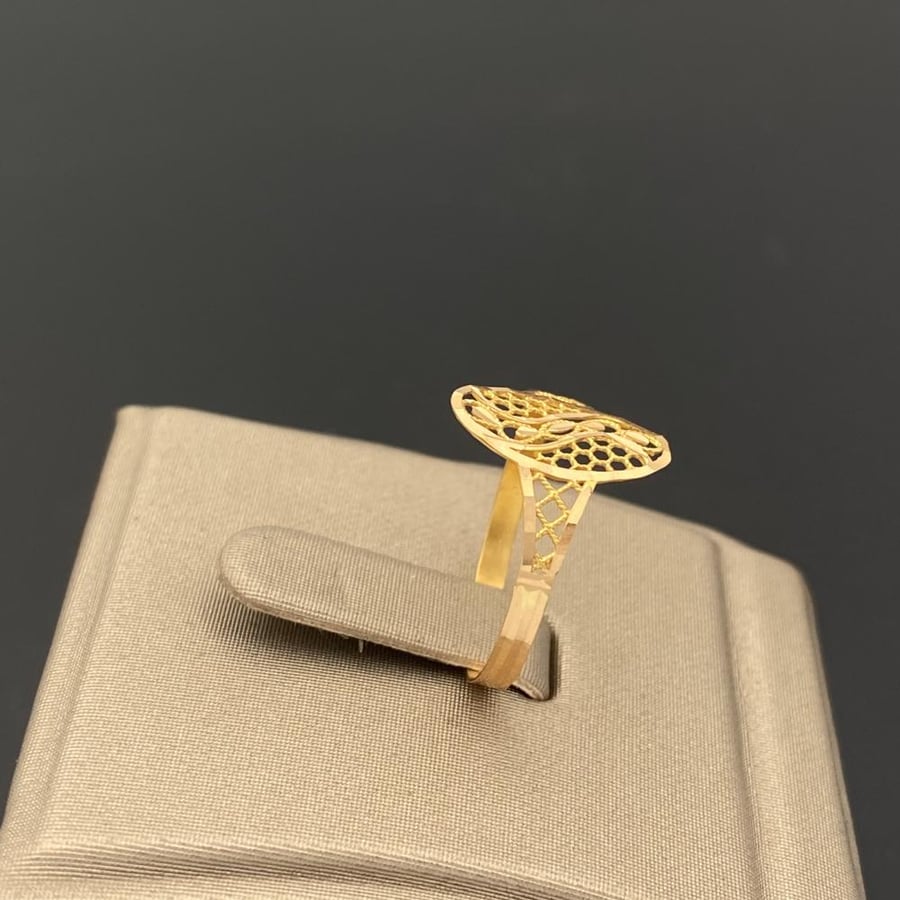 Gold ring 21 karat weight 0.95 grams