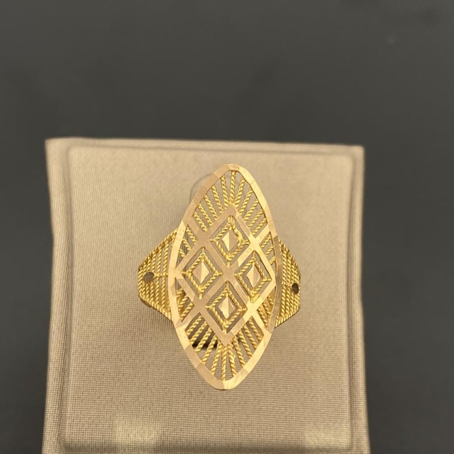 Gold ring 21 karat weight 2.62 grams
