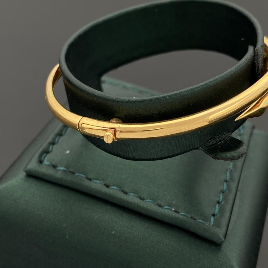 Bracelet and gold ring, 21 karat, weight 9.13 grams