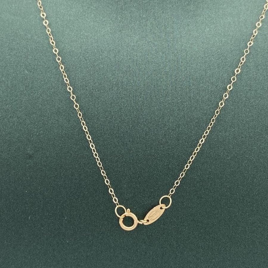 Gold necklace 18 karat weight 0.45 grams
