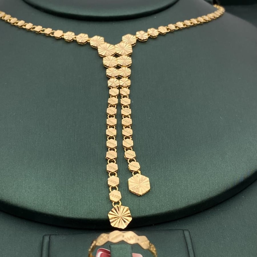 Gold jewelry set 21 karat weight 13.30 grams