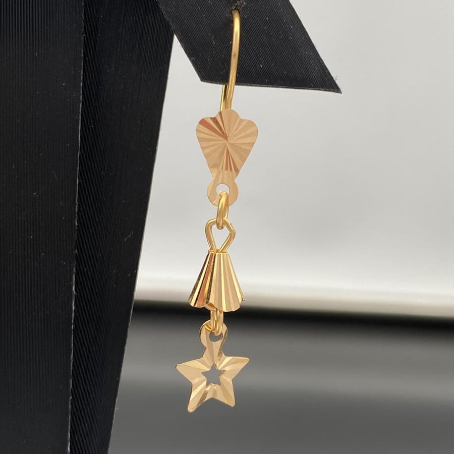 Gold earrings, 21 karat, weight 2.40 grams