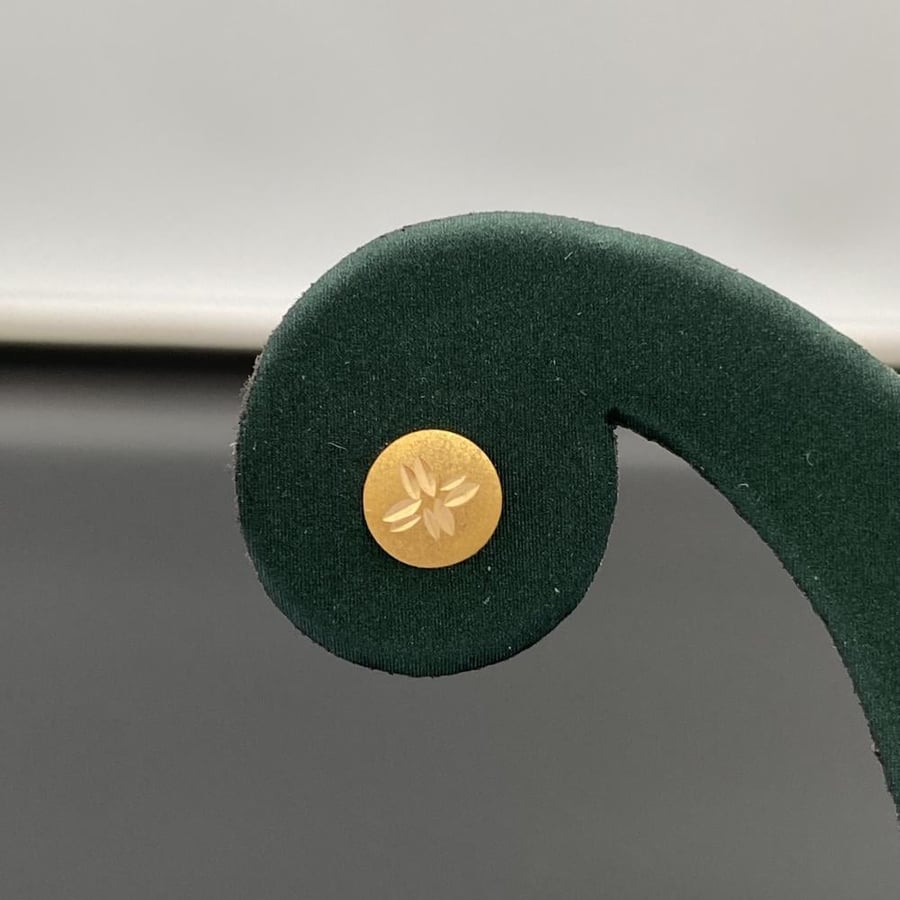 Gold ring 21 karat weight 0.41 grams